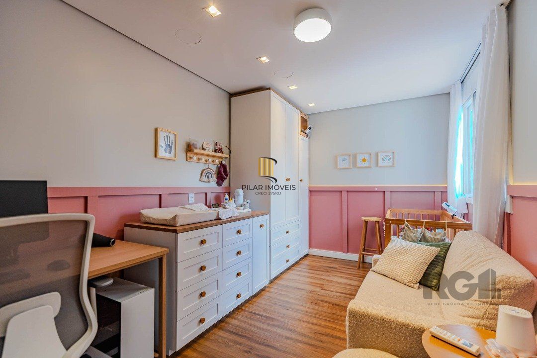 **Apartamento Garden com 3 dormitórios sendo 1 suíte à Venda - Bairro Cristal, Porto Alegre**