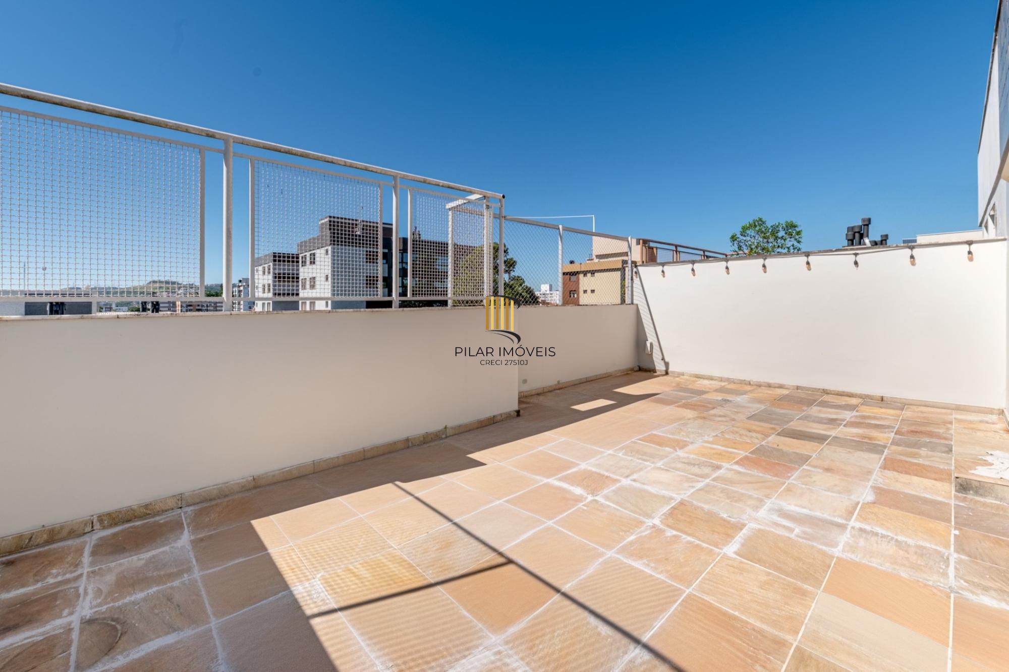 Cobertura com 172m privativos, 3 dormitórios e 2 vagas de garagem