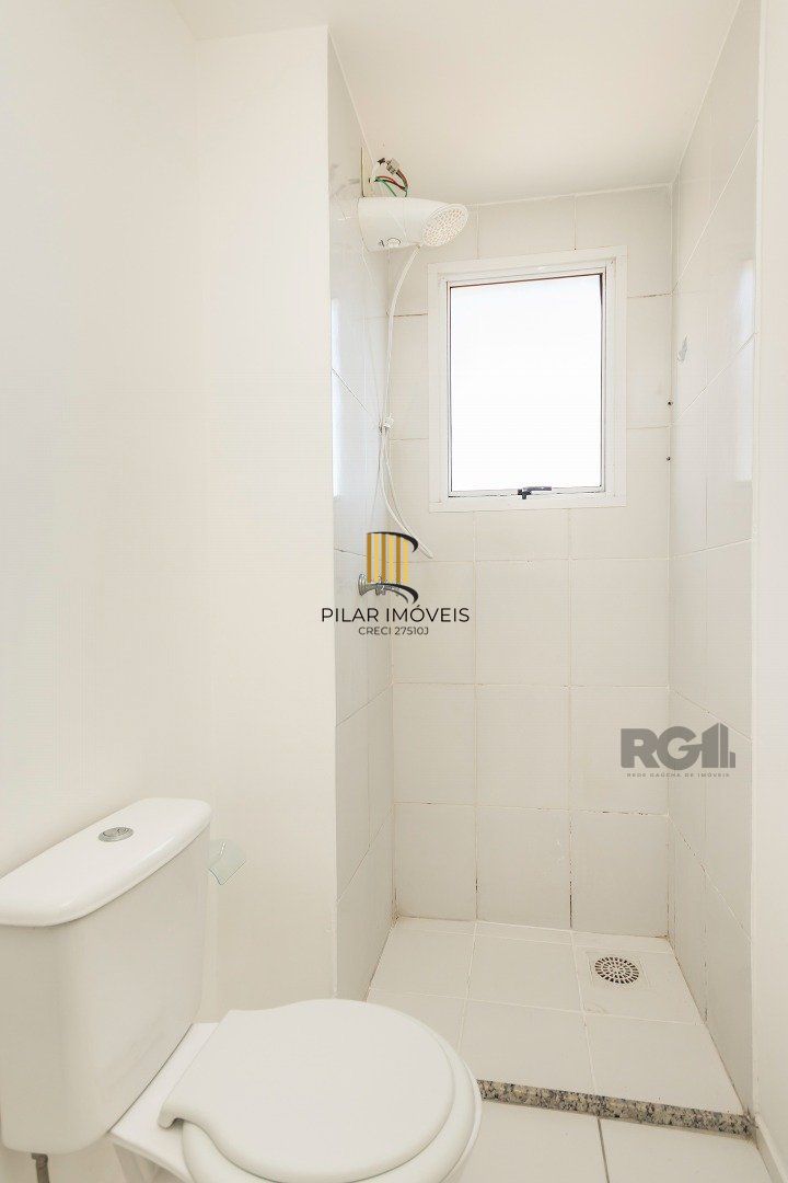 Apartamento  com 2 quartos e 1 banheiro no total