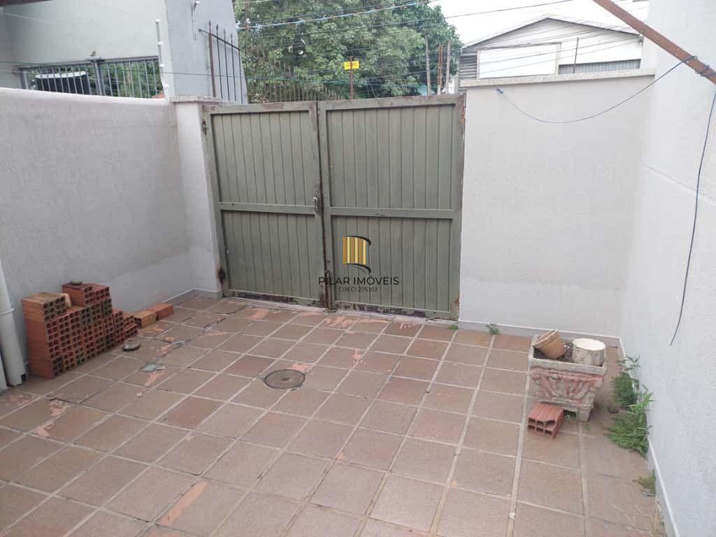 Apartamento Térreo com 2 Dormitórios, Garagem coberta e Pátio Individual!!