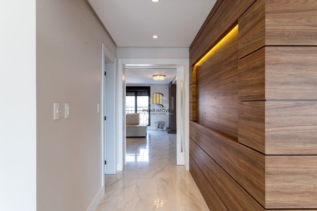Apartamento para Venda - 323m², 3 dormitórios, sendo 3 suites, 4 vagas - Centro