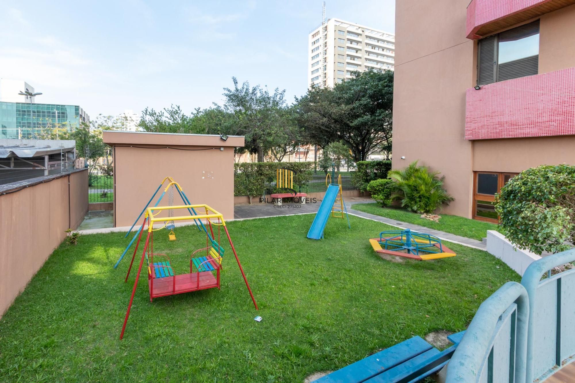 Luagge vende Ap 3 Dorm. de frente para o Marinha.