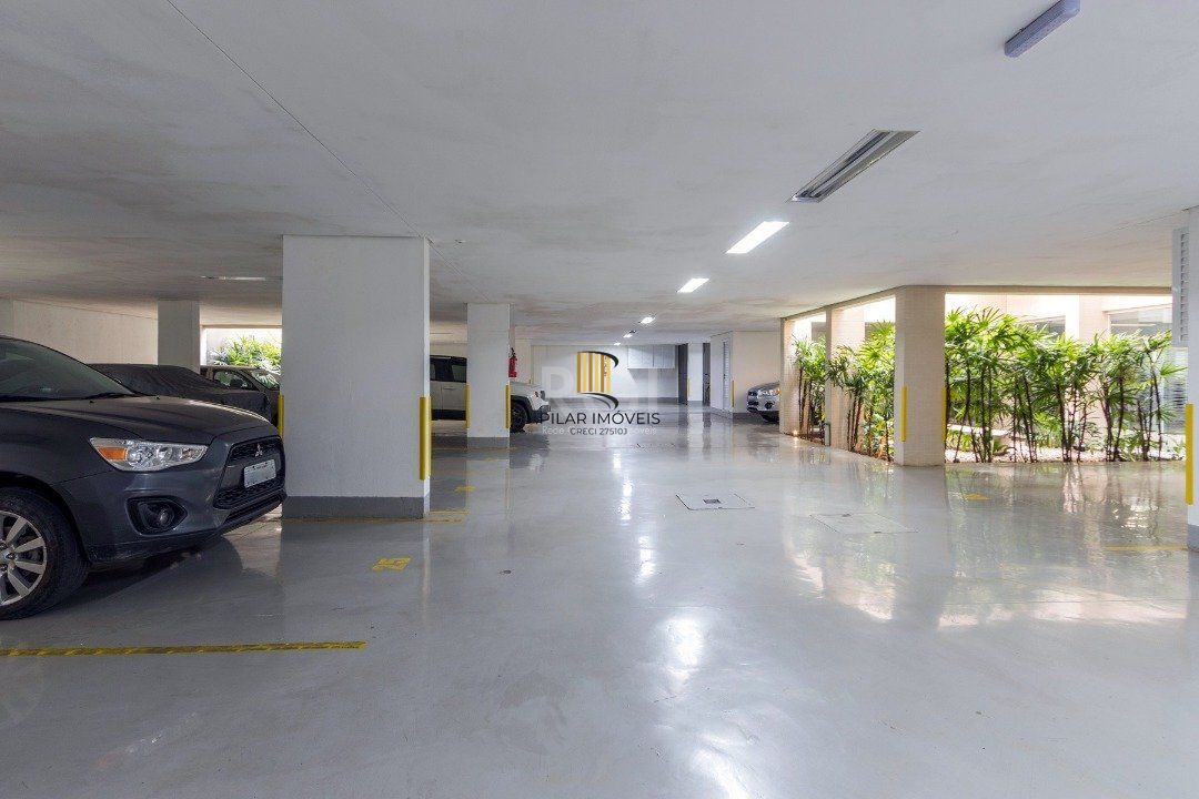 Cobertura para Venda - 319.17m², 3 dormitórios, sendo 3 suites, 4 vagas - Cristal