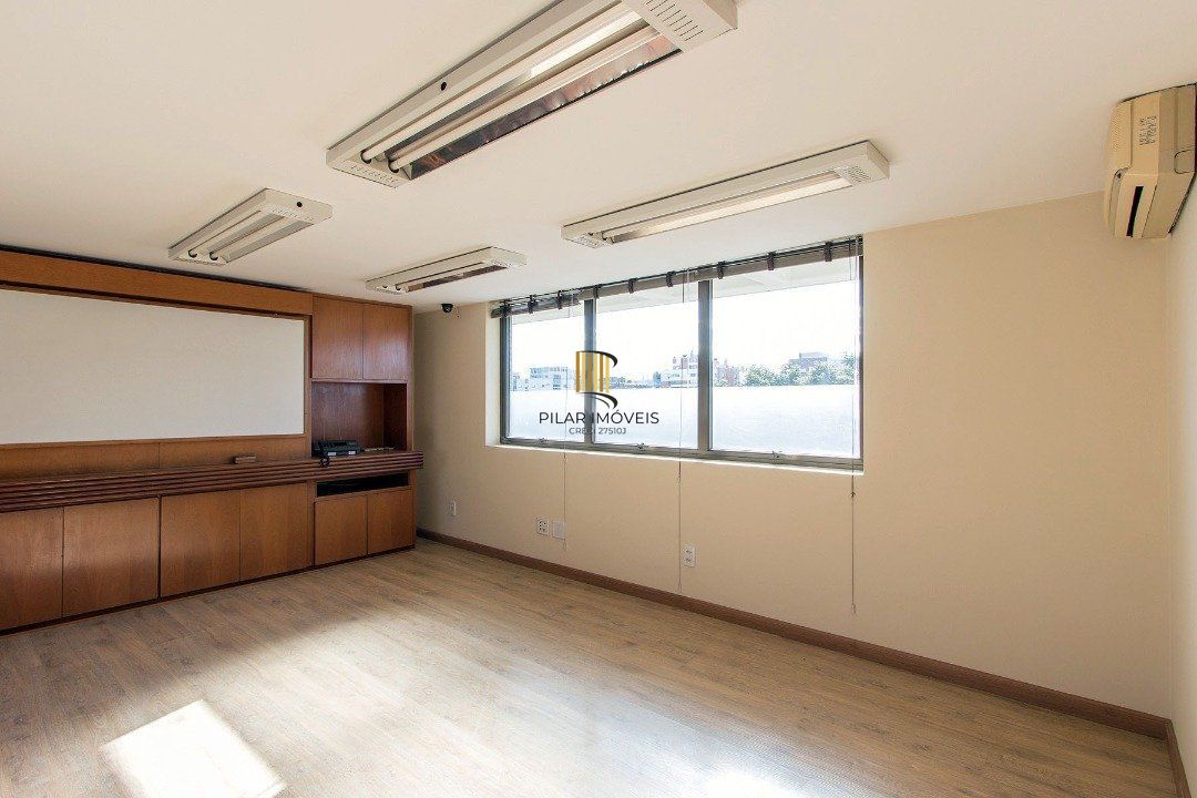 Cobertura Comercial para Venda - 225,39m², 0 dormitórios, 3 vagas - Bela Vista