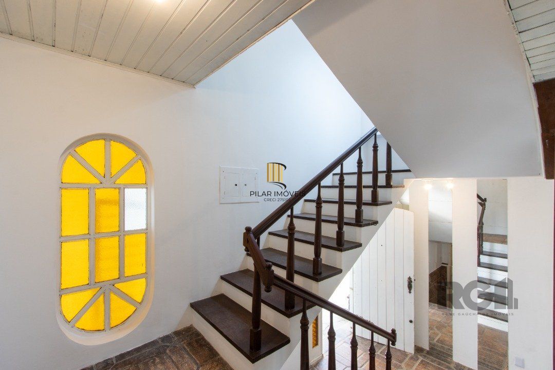 Casa para Venda - 337m², 3 dormitórios, sendo 1 suites, 3 vagas - Cristal