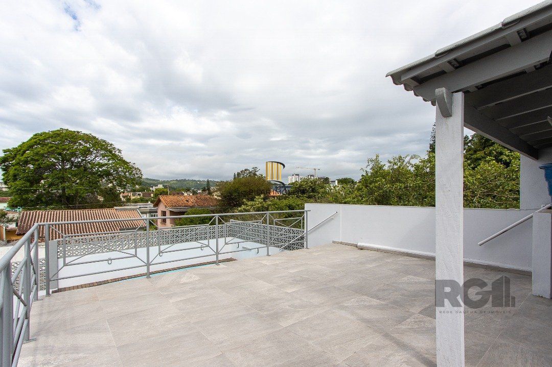 Casa 3 dormitórios no bairro Tristeza