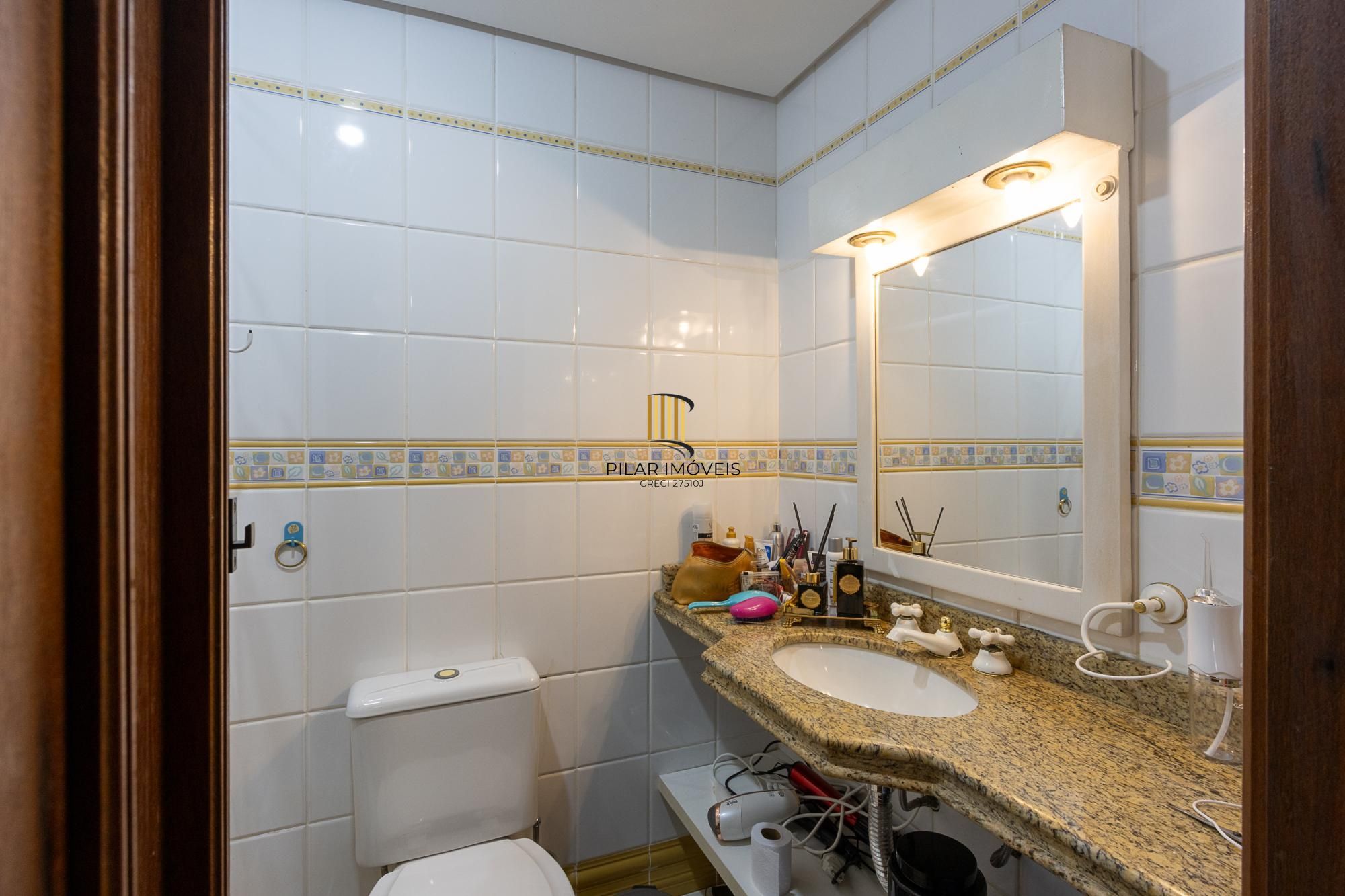 Casa Condominio para Venda - 175m², 3 dormitórios, sendo 1 suites, 4 vagas - Tristeza