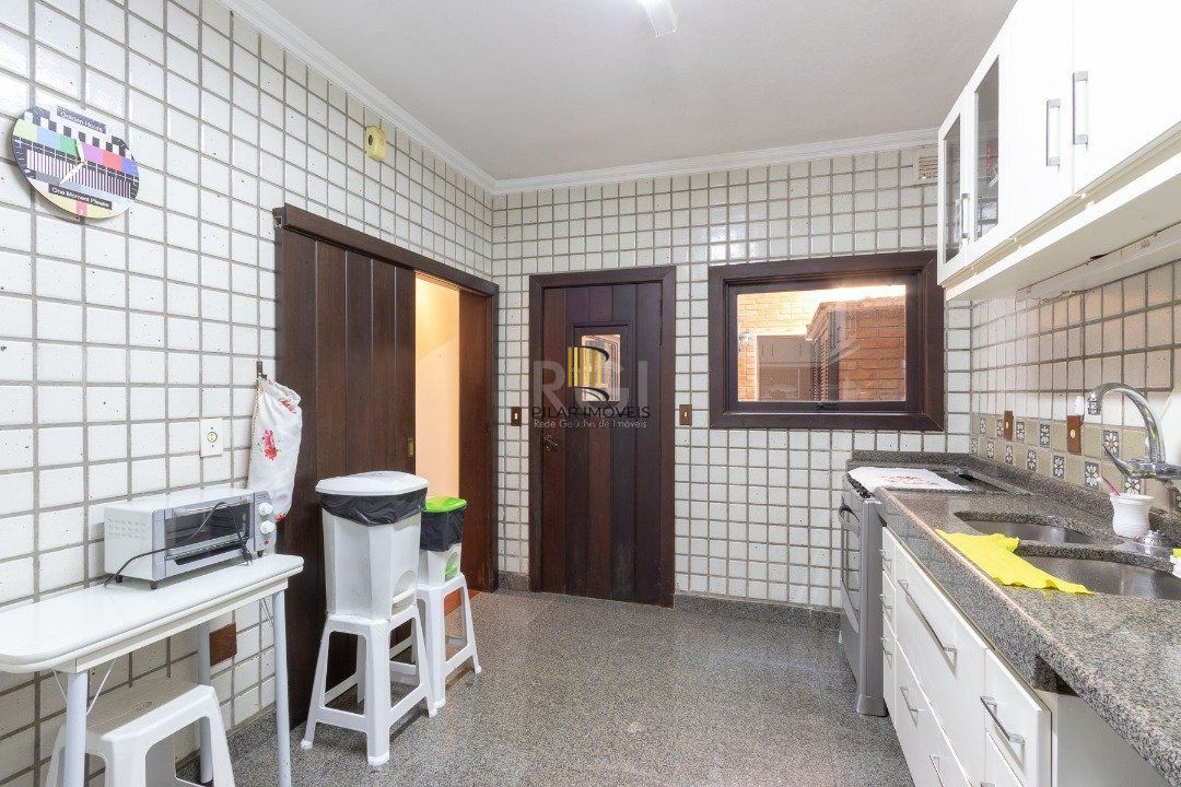 Casa Condominio para Venda - 331.2m², 4 dormitórios, sendo 4 suites, 2 vagas - Tristeza