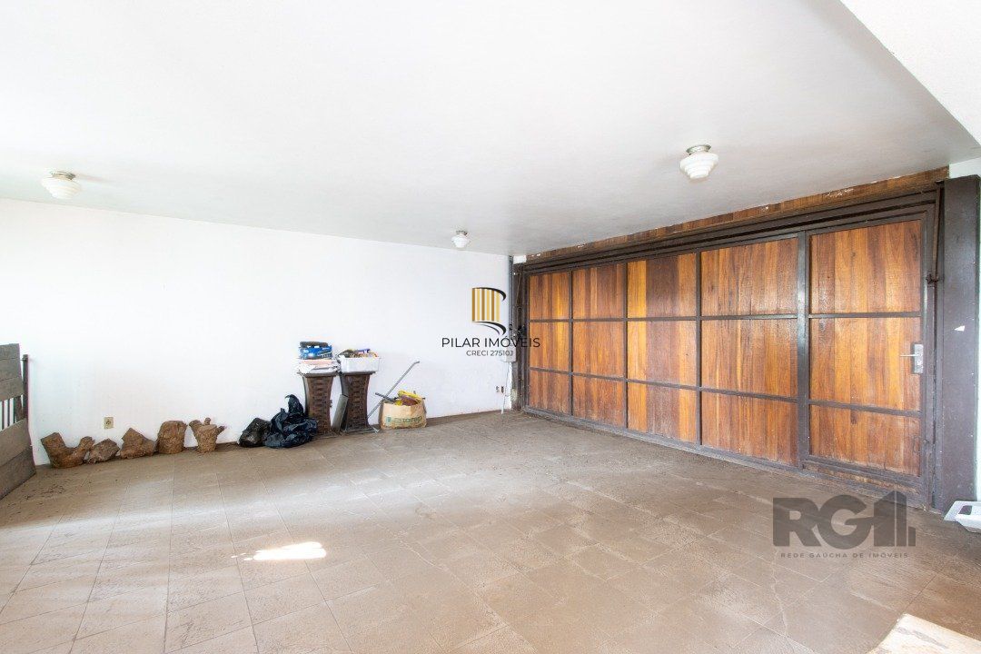 Casa para Venda - 361.95m², 4 dormitórios, sendo 2 suites, 3 vagas - Nonoai