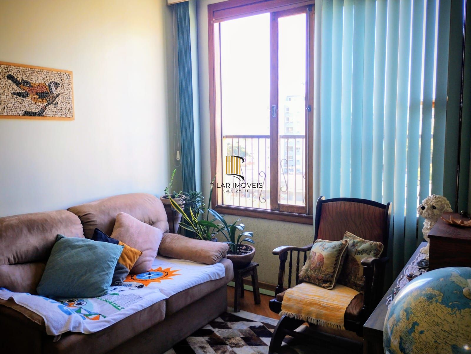 Apartamento de 1 dormitório, de frente, andar alto, elevador, vista para o Lago Guaíba.