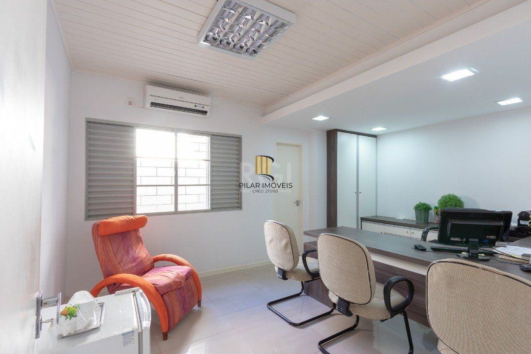 Casa para Venda - 199.62m², 5 dormitórios, 15 vagas - Tristeza