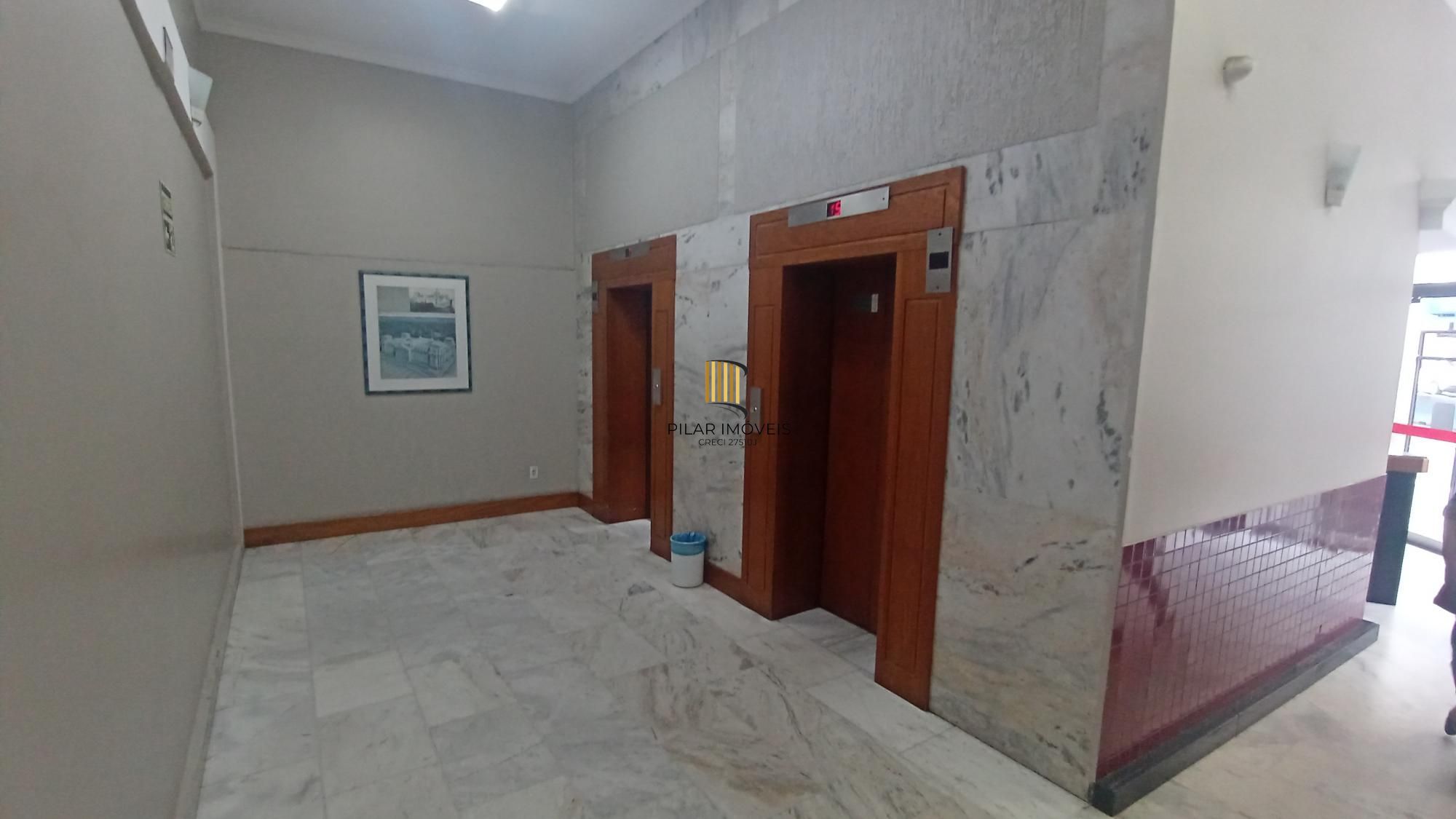 Imóvel comercial com 3 salas e recepção no Centro Histórico