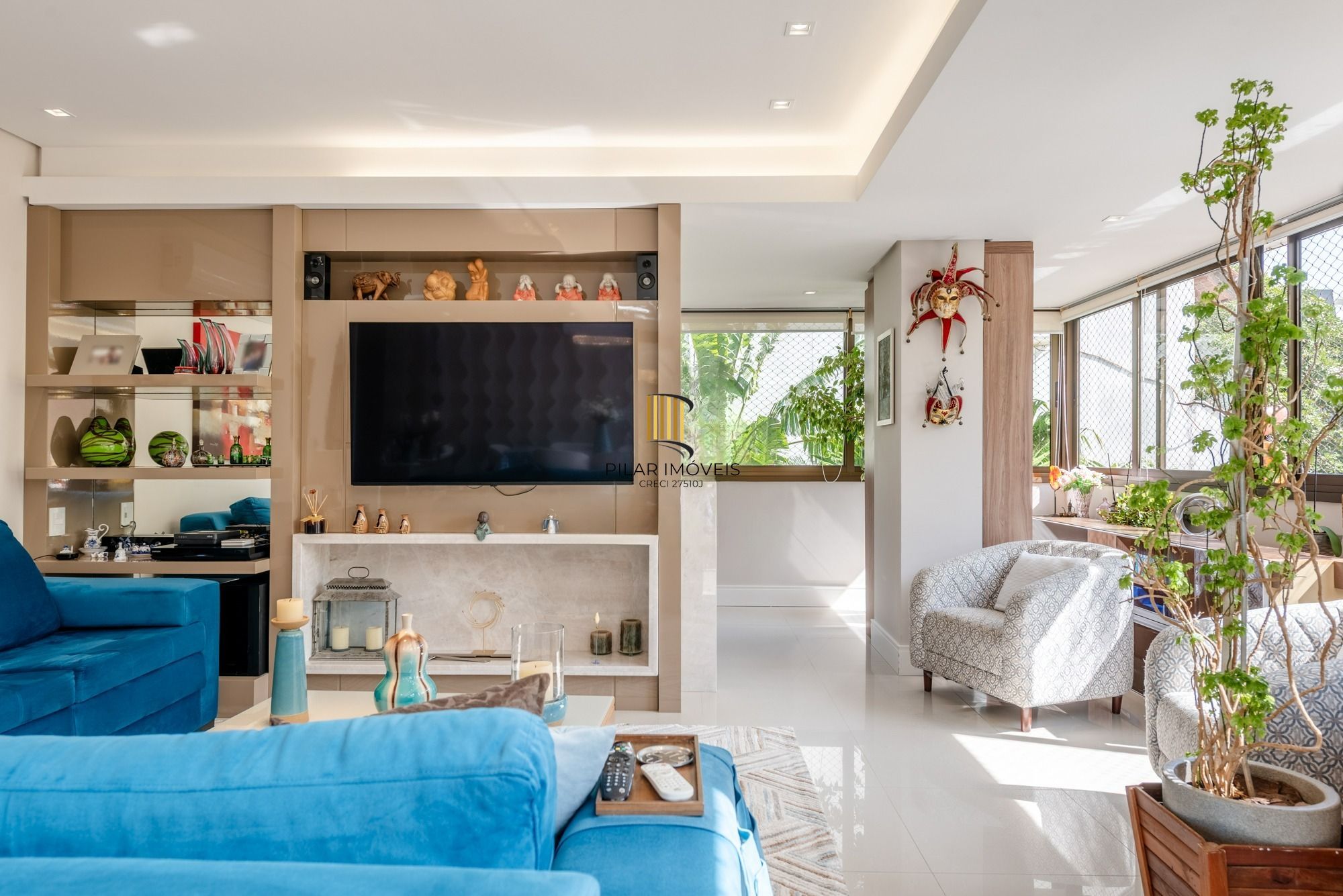 Apartamento de 3 suites e 2 vagas no bairro Mont Serrat