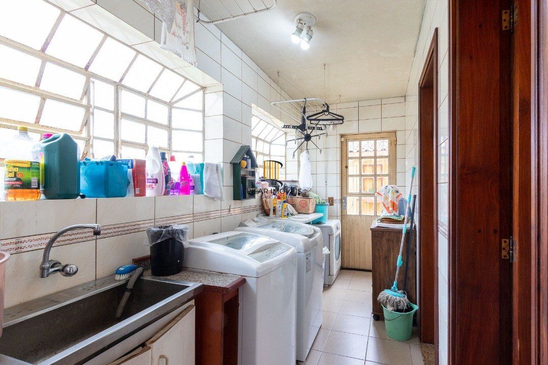 Casa Condominio para Venda - 386m², 3 dormitórios, sendo 2 suites, 2 vagas - Espirito Santo