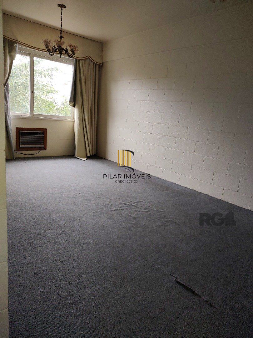 Apartamento, 2 quartos, 1 vaga escriturada, elevador - Bairro Bom Fim