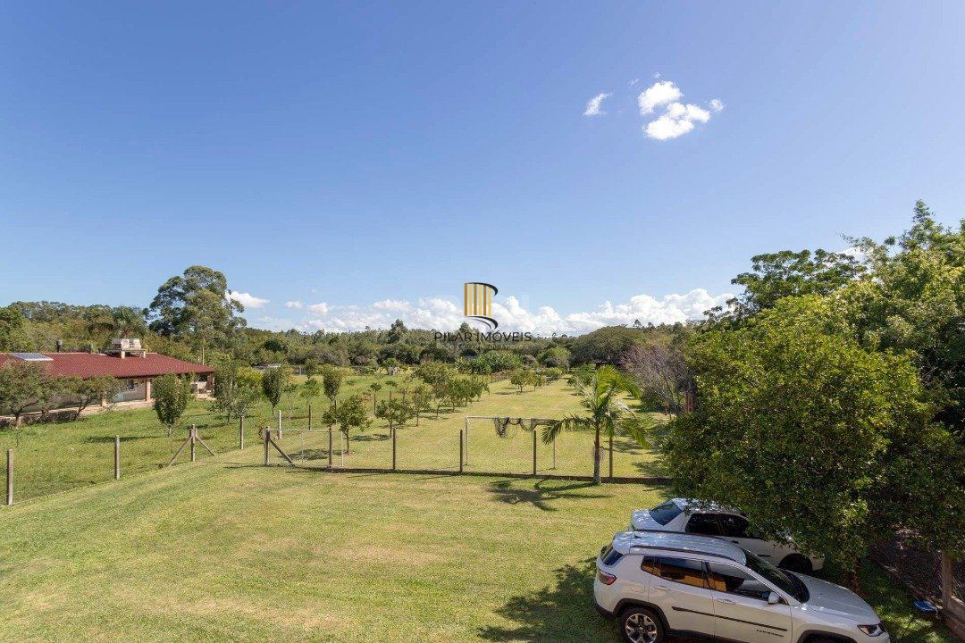 Sítio para Venda - 393m², 3 dormitórios, 6 vagas - Belém Novo