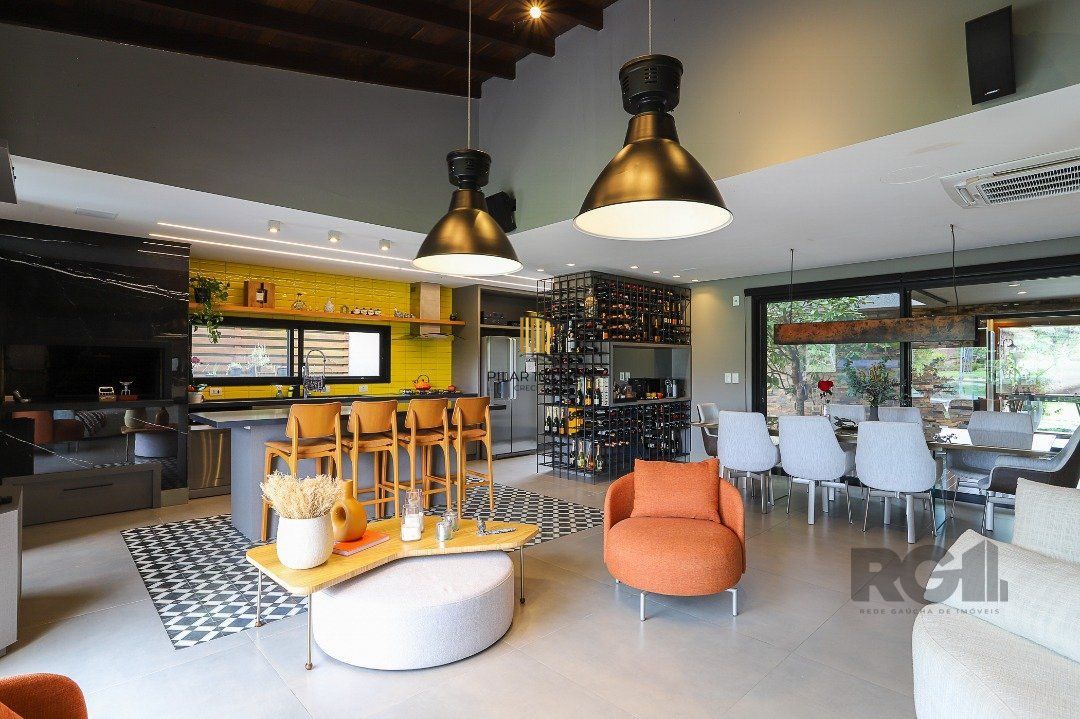 Casa de Condomínio 4 dormitórios no bairro Belém Novo