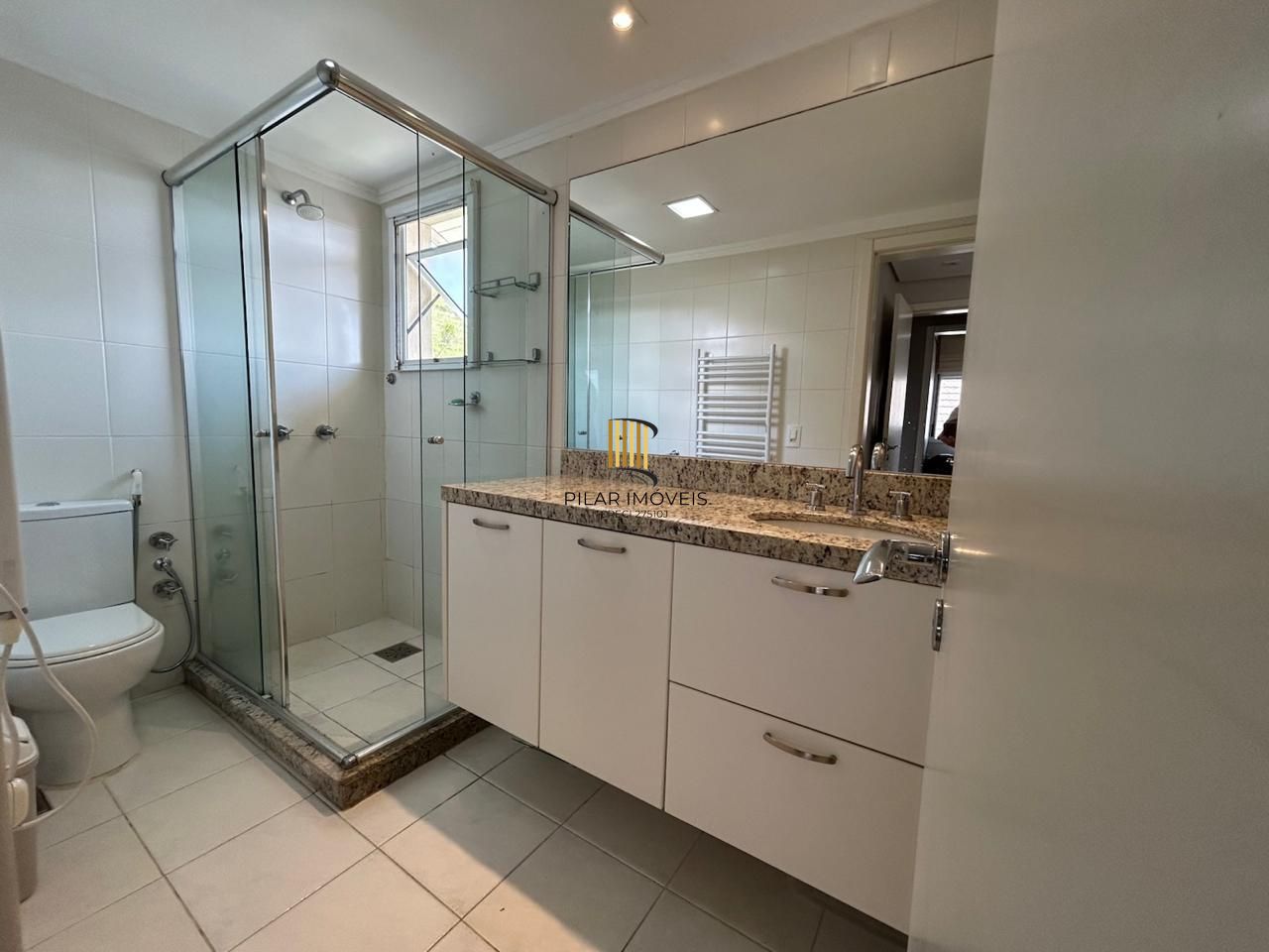 Casa condomínio | 3 dormitórios | 1 Suíte | 240,82 Privativos | 2 Vagas | Bairro Teresópolis