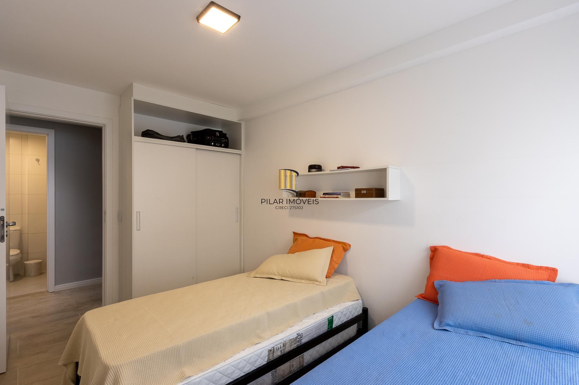 Apartamento 3 dormitórios no bairro Menino Deus