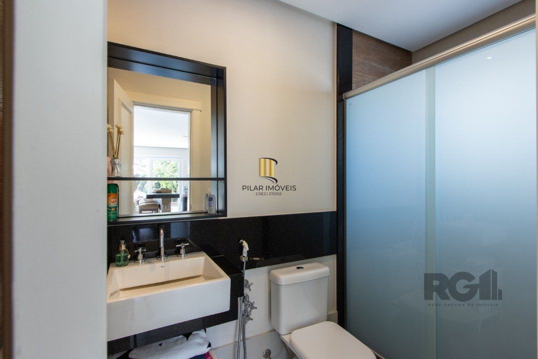 Excelente residência no Condomínio Terra Ville com aproximadamente 474,74m² privativos.