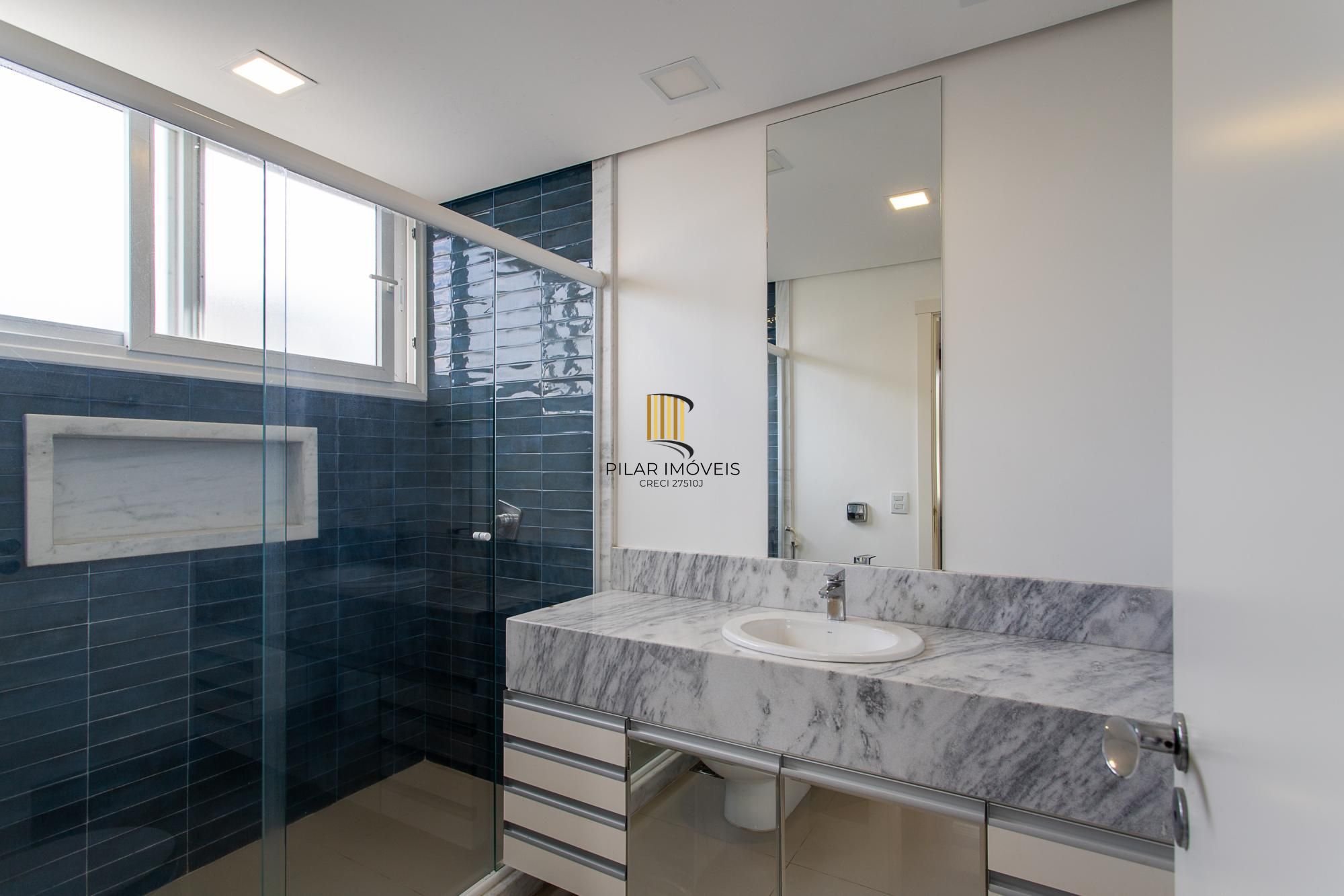 Casa de Condomínio 4 dormitórios no bairro Terraville