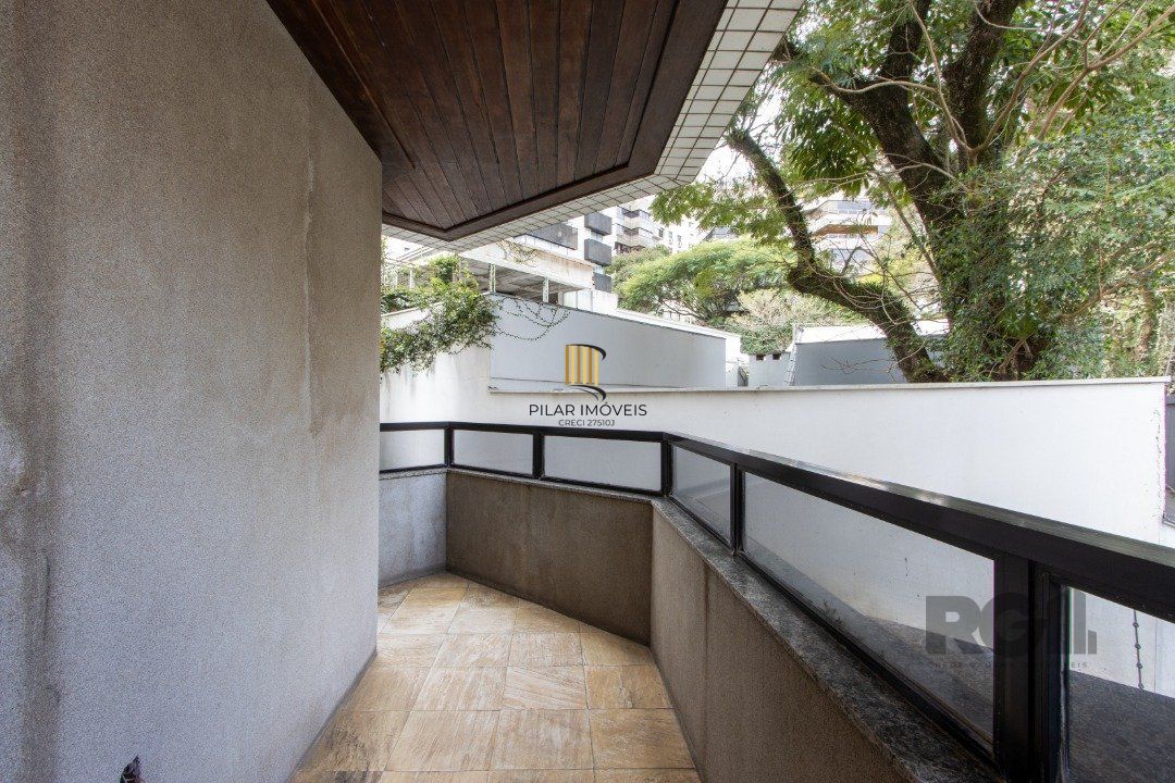 Apartamento 4 dormitórios no bairro Petrópolis
