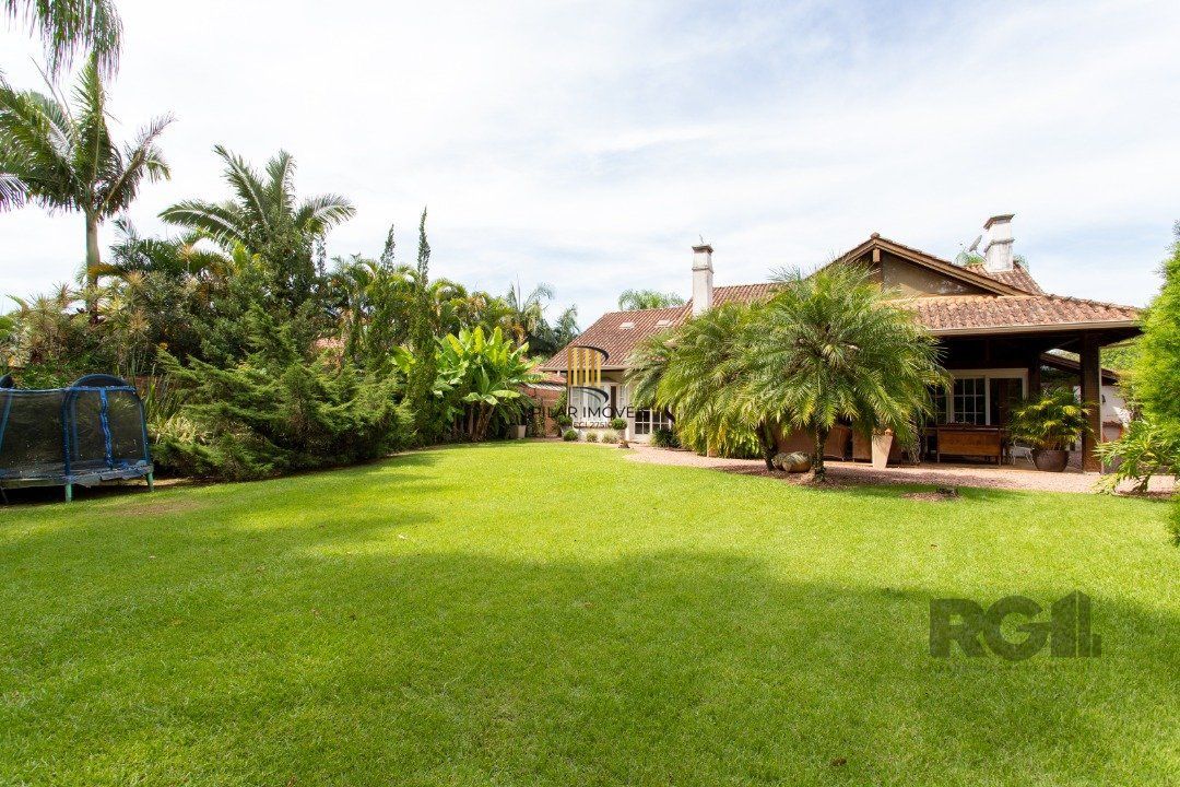 Casa Condominio para Venda - 380m², 3 dormitórios, sendo 3 suites, 6 vagas - Terra Ville