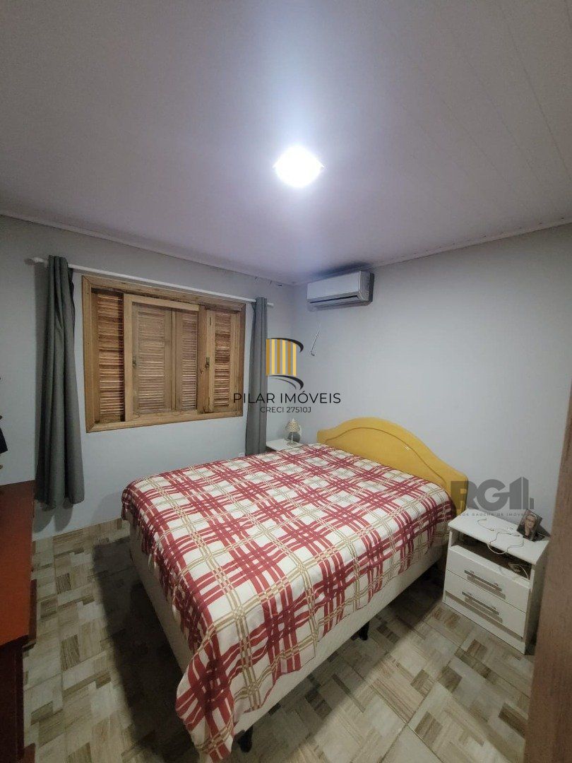 Casa 2 dormitórios no bairro Guarujá