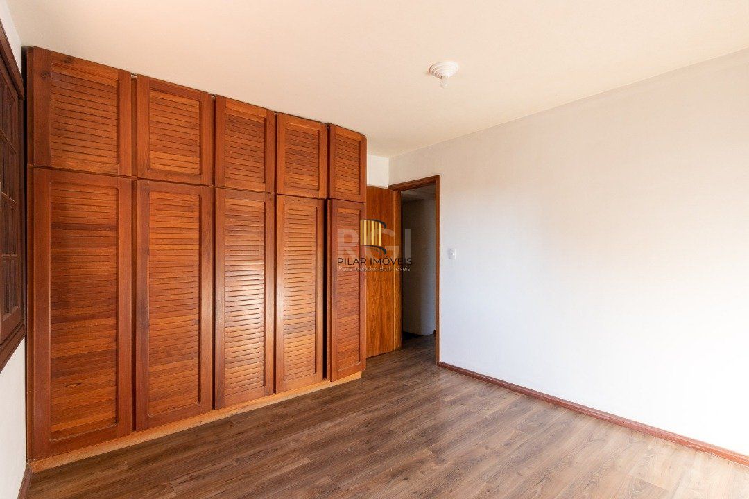 Casa para Venda - 280m², 3 dormitórios, sendo 1 suites, 2 vagas - Espirito Santo