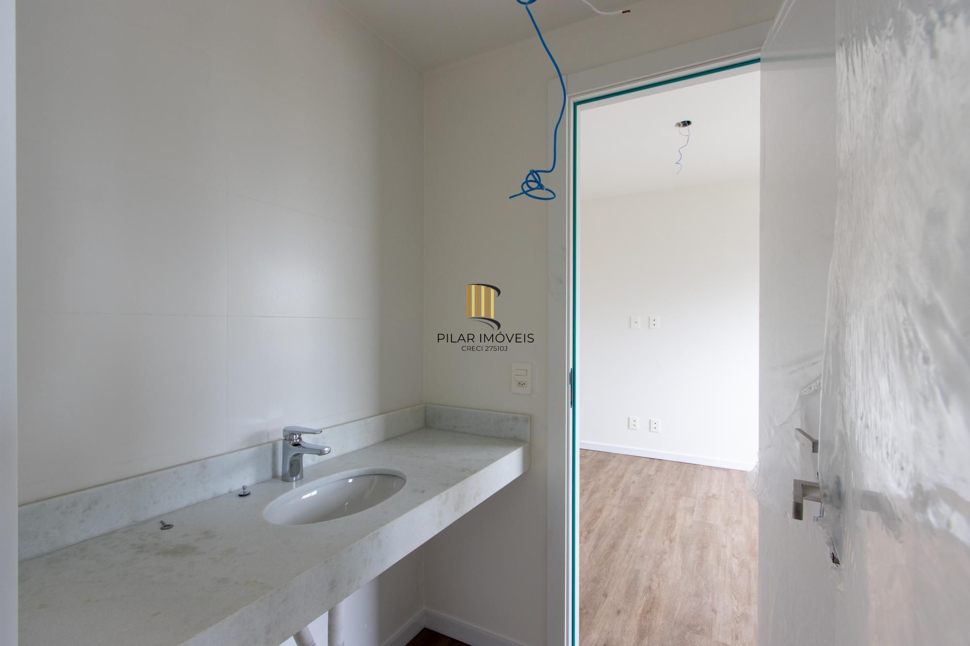 Infra Completa 3 Dormitórios sendo 1 suíte 1 Banheiro social acesso para os dois quartos. churrasqueira e lareira.