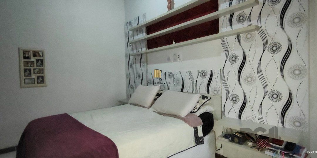 Casa para Venda - 116.48m², 3 dormitórios, sendo 1 suites, 2 vagas - Guarujá