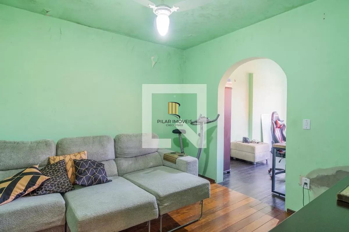 Casa á venda com 3 dormitórios no bairro Ipanema em Porto Alegre