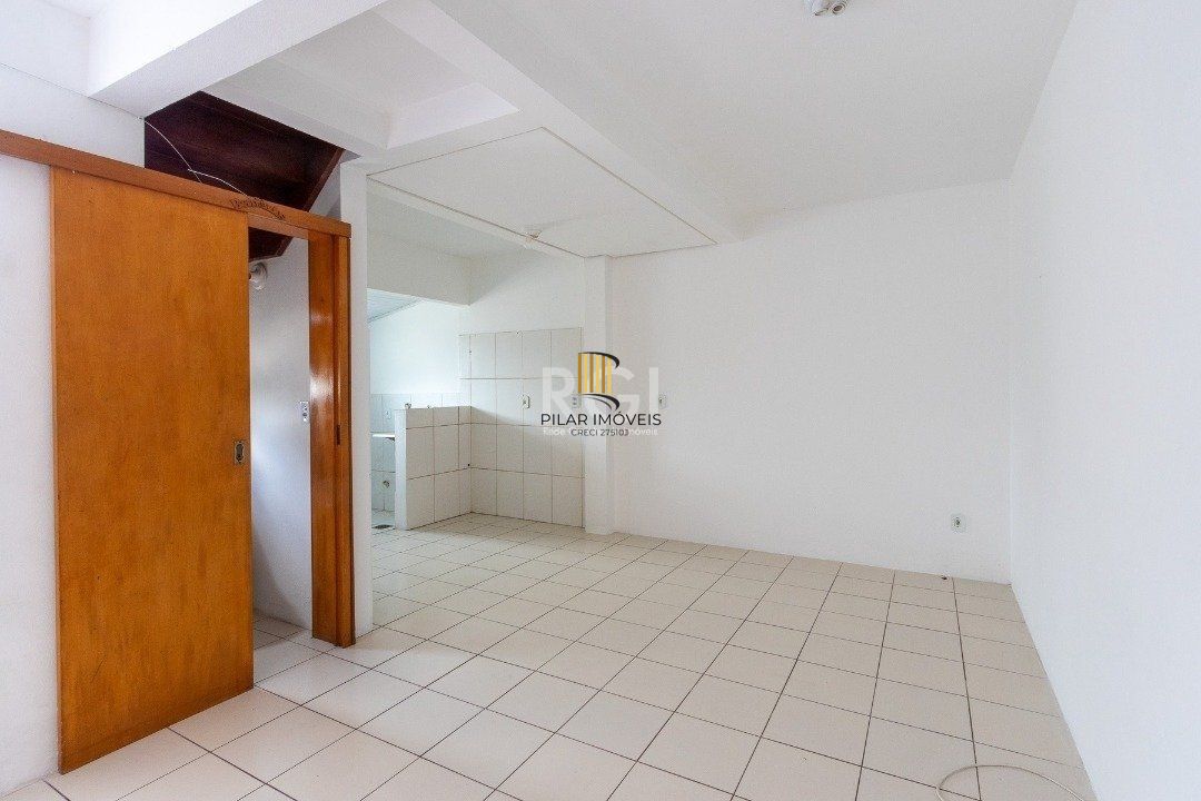 Casa para Venda - 98.24m², 2 dormitórios, 1 vaga - Restinga