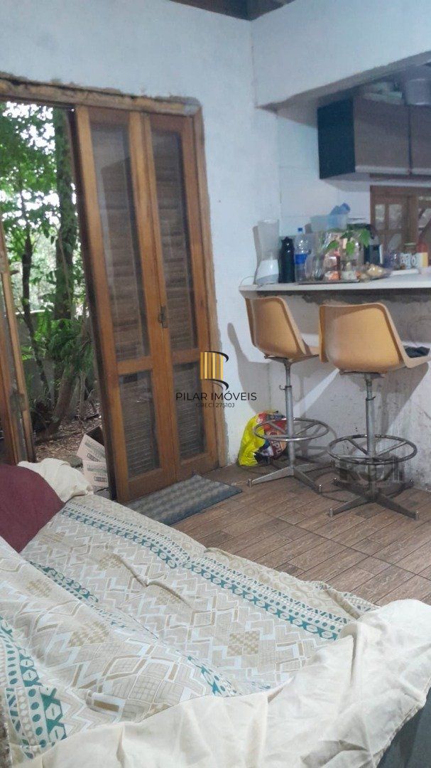 Casa 6 dormitórios no bairro Ponta Grossa