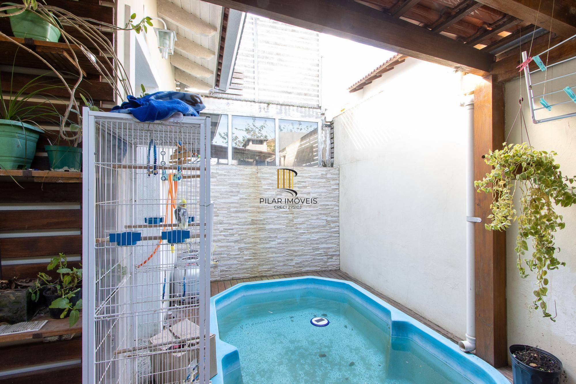 Casa de Condomínio 3 dormitórios no bairro Hípica
