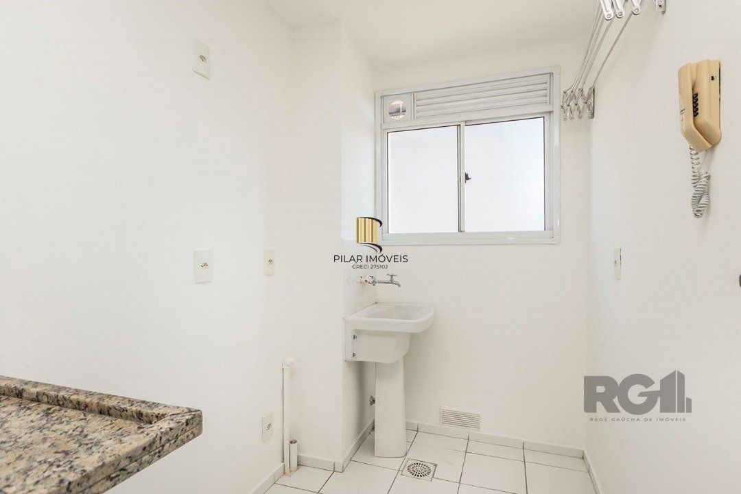 Apartamento  com 2 quartos e 1 banheiro no total
