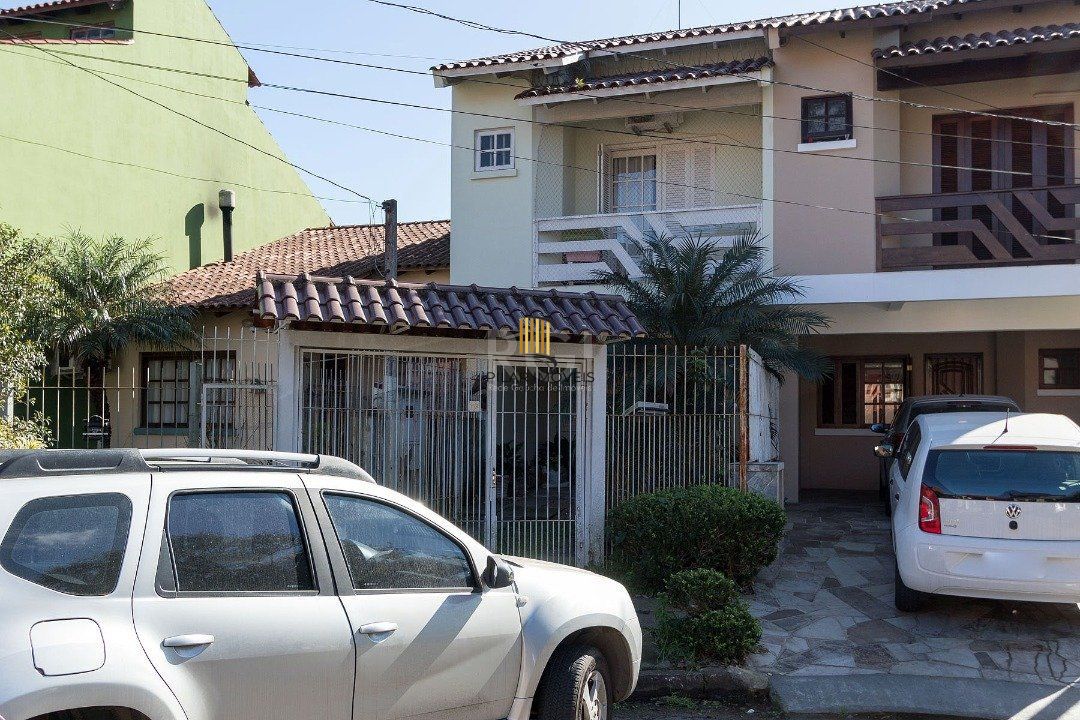 Casa para Venda - 124m², 2 dormitórios, sendo 1 suites, 2 vagas - Hípica
