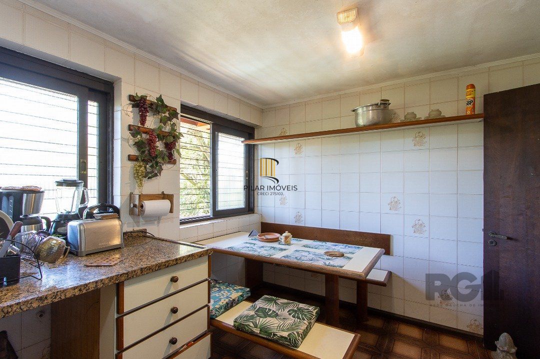 Casa para Venda - 572m², 5 dormitórios, sendo 1 suites, Cavalhada