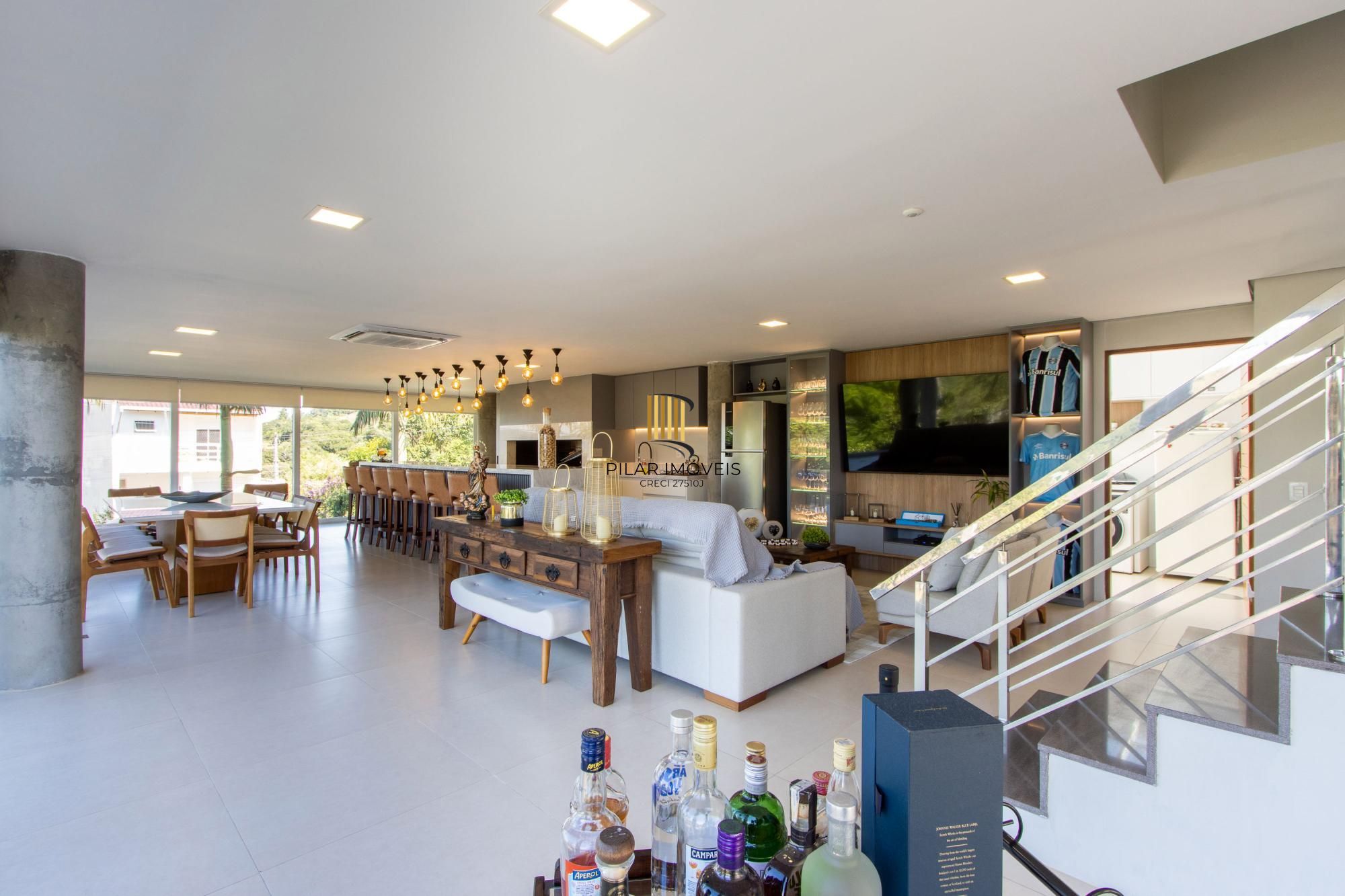 Luxuosa Casa em Condomínio de Alto Padrão com vista para Guaiba