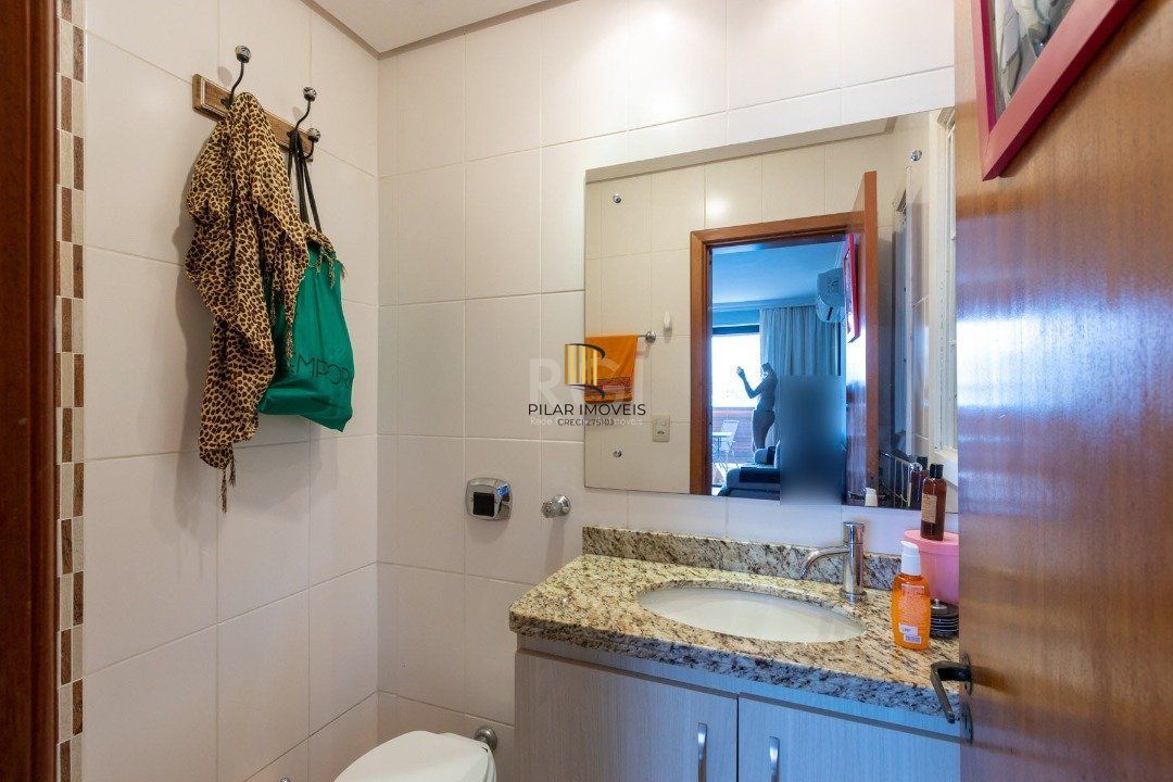Cobertura para Venda - 234.17m², 3 dormitórios, sendo 1 suites, 2 vagas - Cristal