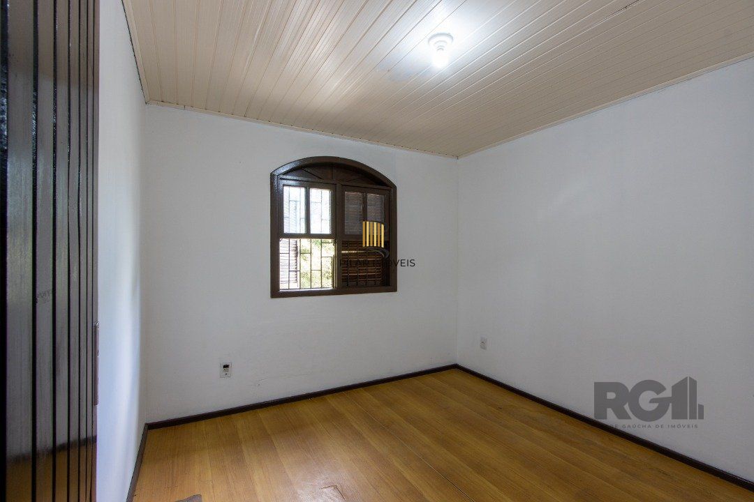 Casa para Venda - 200m², 3 dormitórios, 2 vagas - Cavalhada