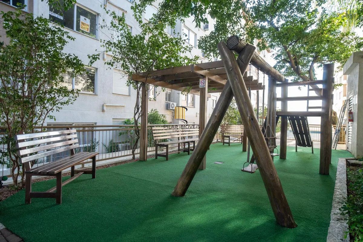 Apartamento com 3 dormitórios com 71m², vaga dupla no bairro Medianeira