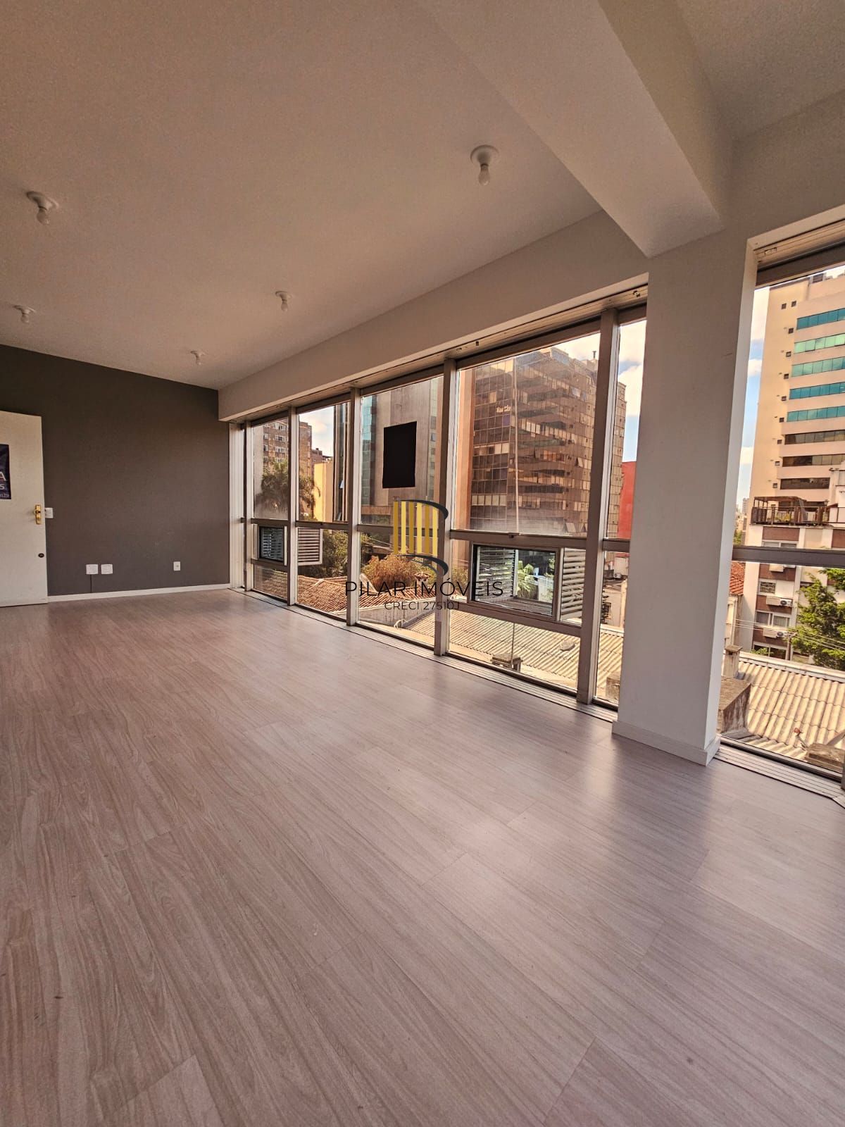 Sala comercial na Dona Laura