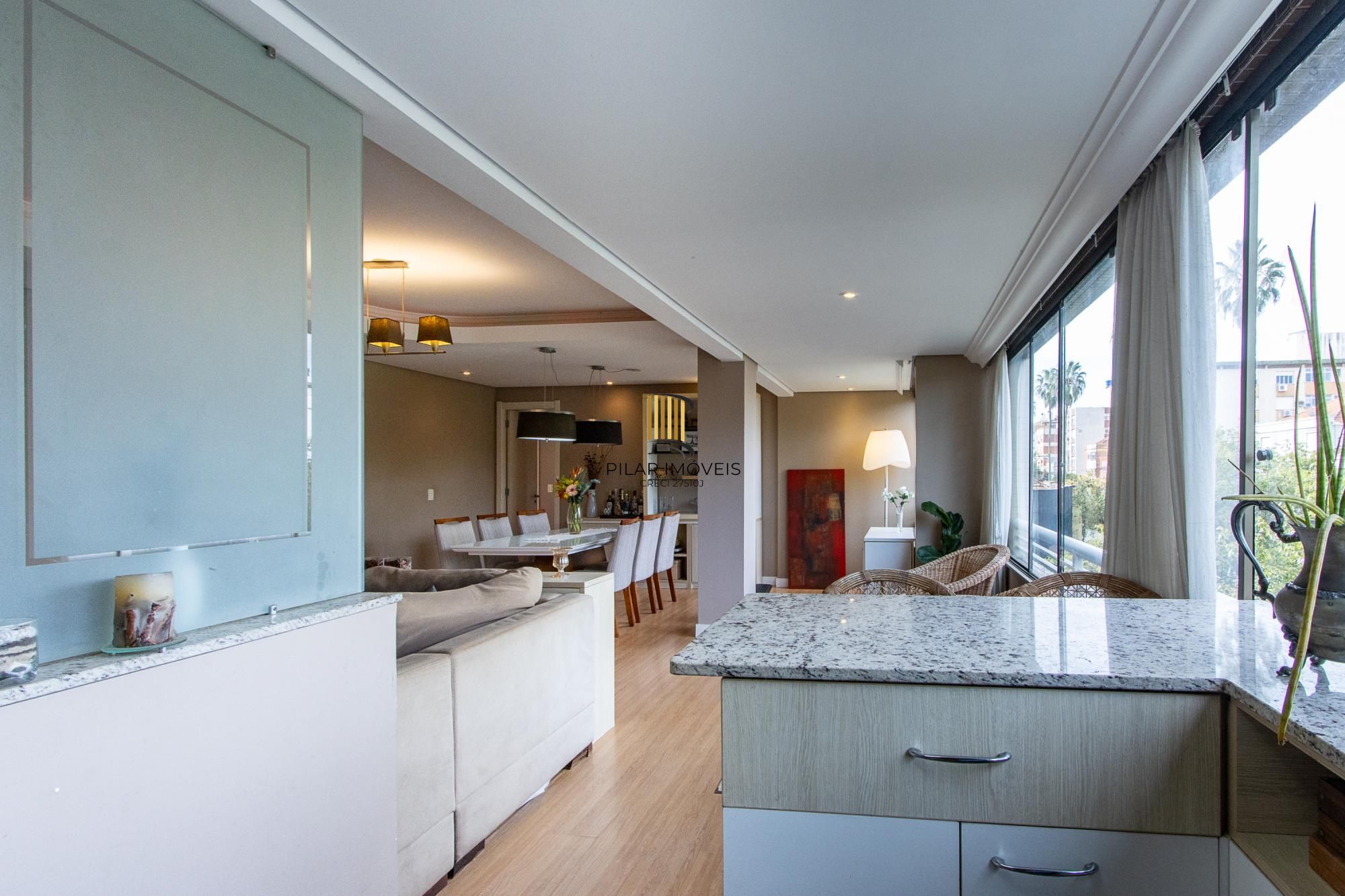 Apartamento 3 quartos, 139,64m² privativos, 2 vagas - Bairro Menino Deus
