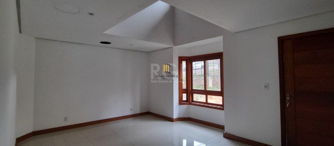 Casa Condominio para Venda - 158m², 3 dormitórios, sendo 1 suites, 2 vagas - Tristeza