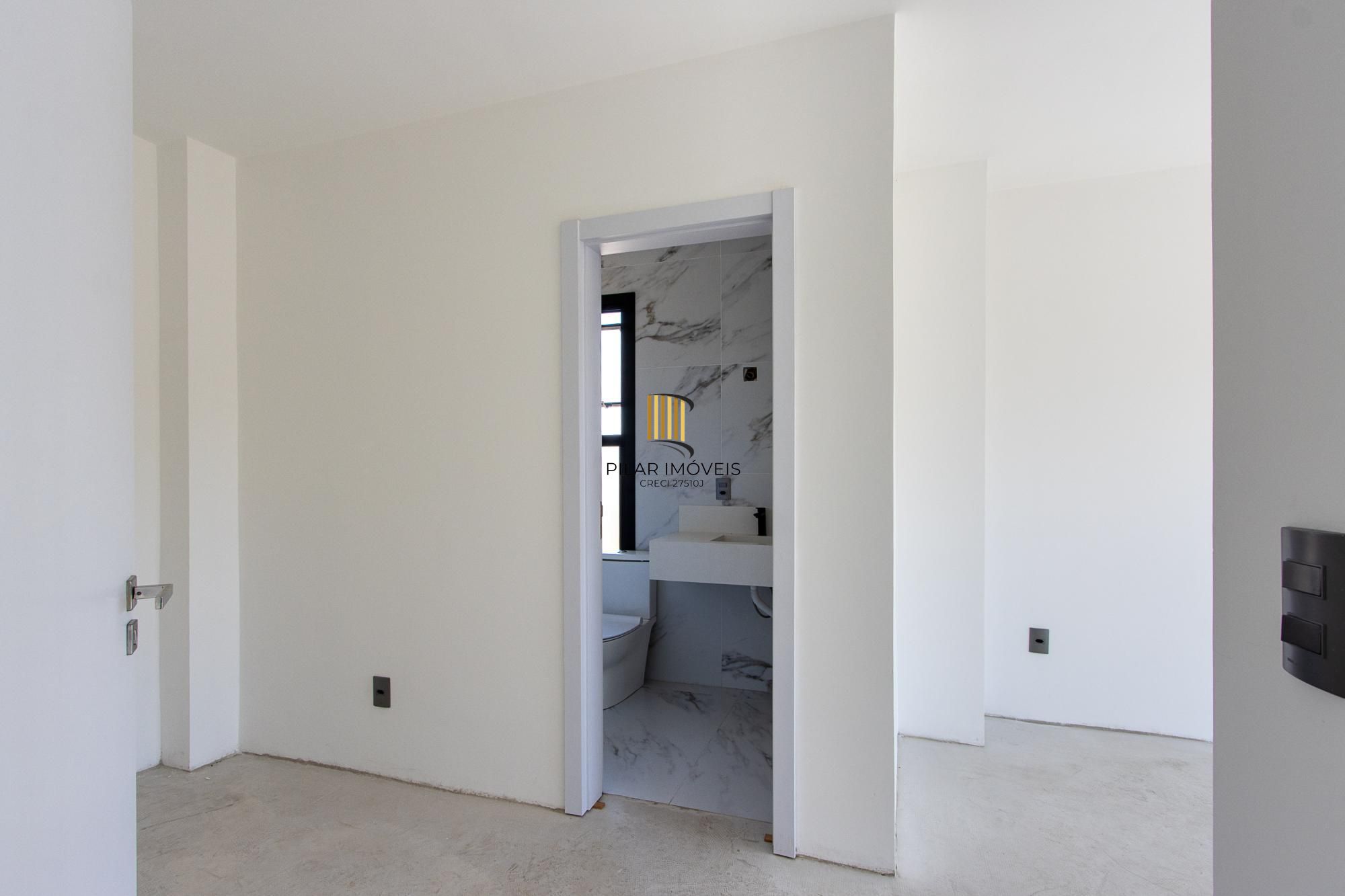 Casa em condomínio com conforto e exclusividade no bairro Tristeza