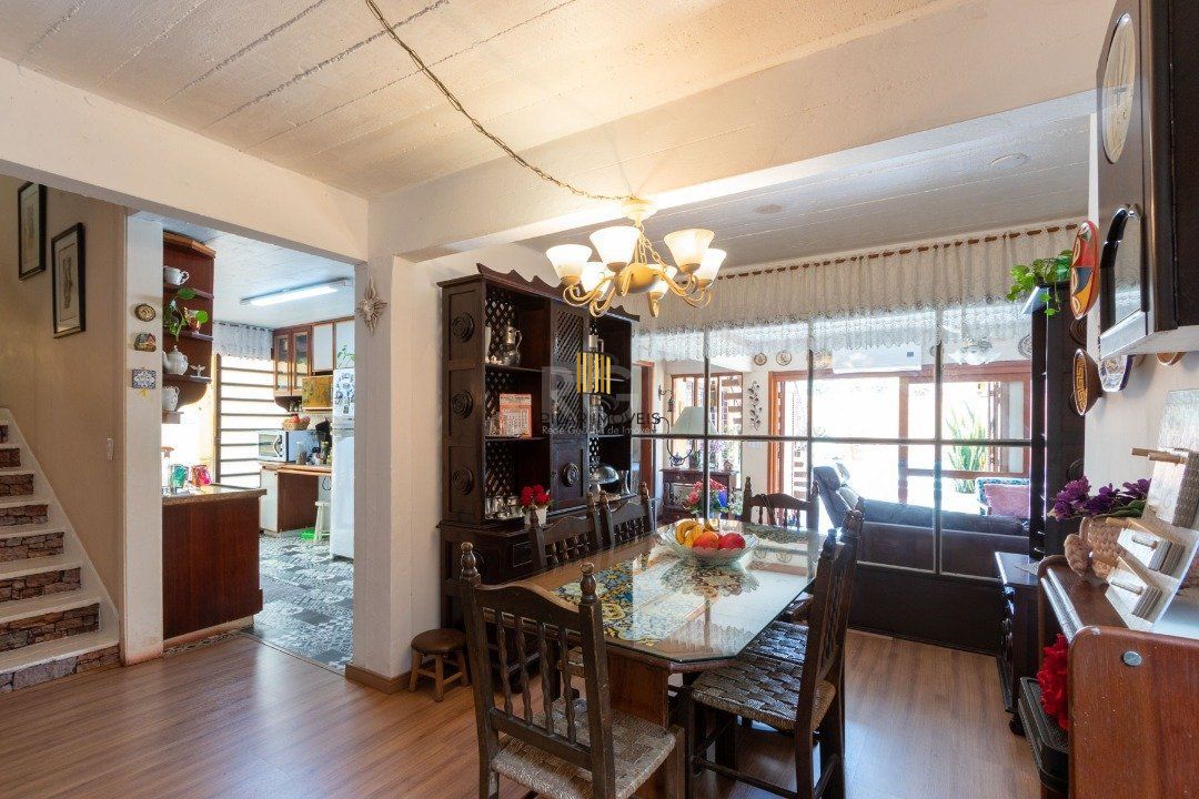 Casa para Venda - 435m², 4 dormitórios, sendo 4 suites, 4 vagas - Cristal