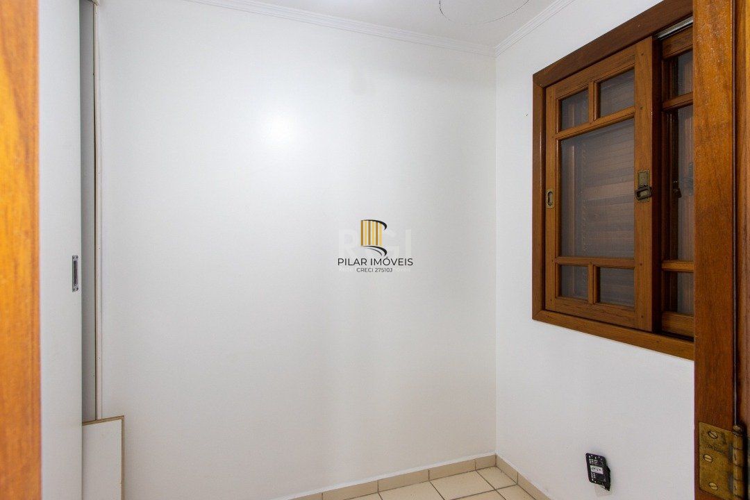 Casa 3 dormitórios no bairro Ipanema