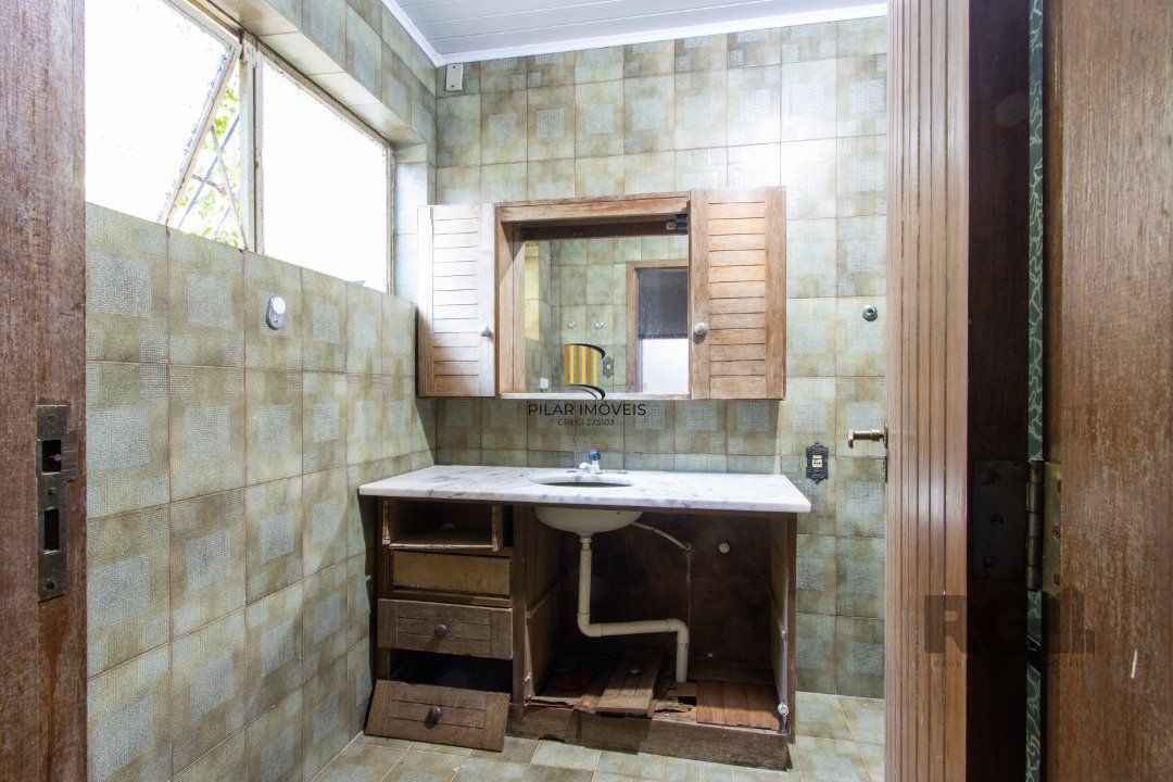 Casa 3 dormitórios no bairro Belém Novo