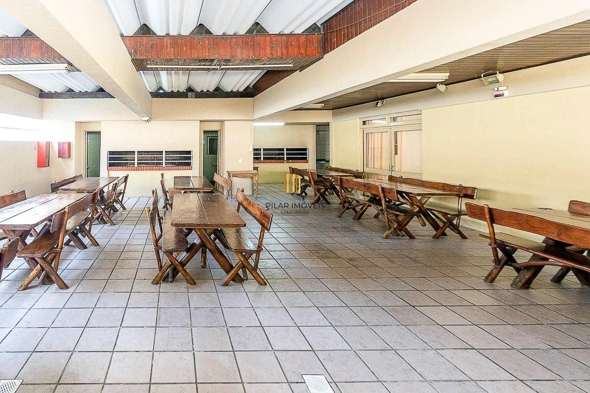 Excelente Apartamento 2 Dormitórios na Av. Wenceslau Escobar